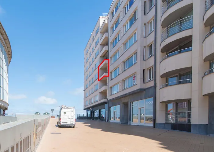 Lecomte - The Shoreline Escape 155 * Ostende